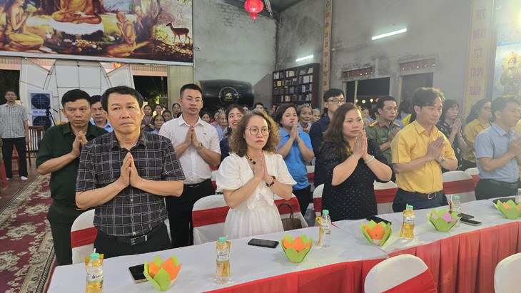 Hội Nhà báo Việt Nam tổ chức Lễ Cầu siêu cho anh linh 512 liệt sĩ nhà báo- Ảnh 5. Hội Nhà báo Việt Nam tổ chức Lễ Cầu siêu cho anh linh 512 liệt sĩ nhà báo- Ảnh 5.