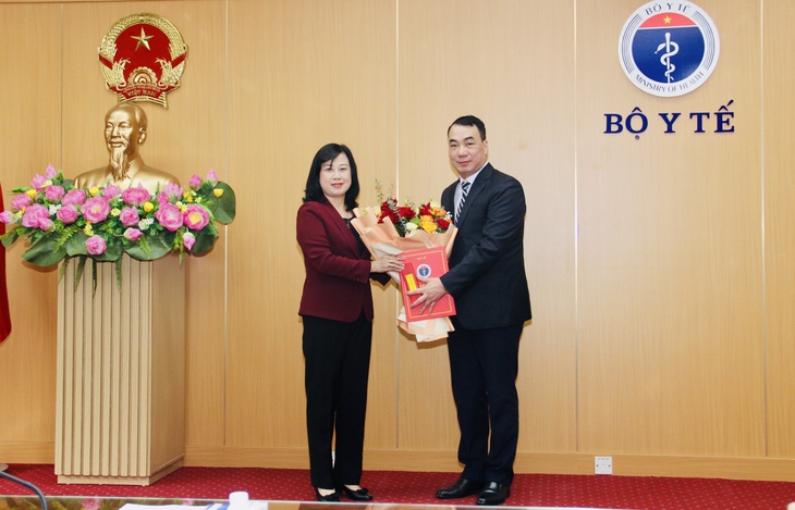 Bộ trưởng Bộ Y tế bổ nhiệm Cục trưởng Cục Khoa học Công nghệ và Đào tạo- Ảnh 1. Bộ trưởng Bộ Y tế bổ nhiệm Cục trưởng Cục Khoa học Công nghệ và Đào tạo- Ảnh 1.