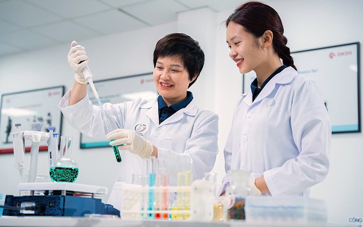 Điểm sàn xét tuyển nhóm ngành Sức khỏe năm 2024 cao nhất bao nhiêu?