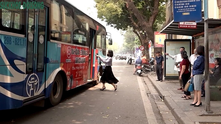 Tăng giá vé xe buýt, chất lượng dịch vụ có lên?- Ảnh 1.