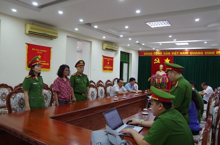 Bắt Phó giám đốc Sở Tài chính Hà Giang- Ảnh 2. Bắt Phó giám đốc Sở Tài chính Hà Giang- Ảnh 2.