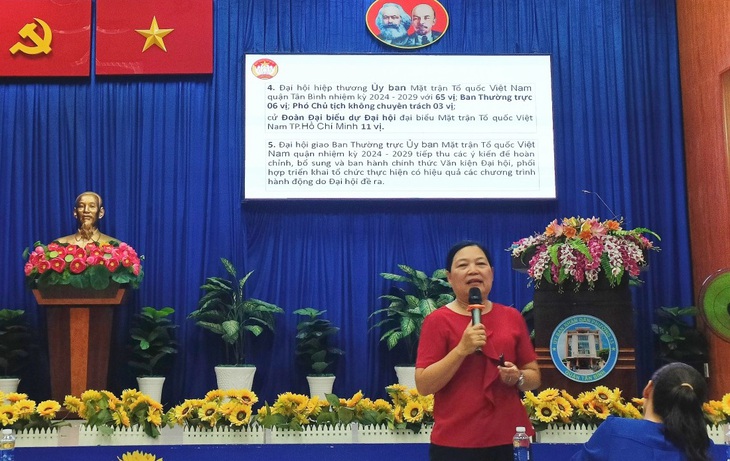 Người dân TP Hồ Chí Minh bày tỏ tiếc thương Tổng Bí thư Nguyễn Phú Trọng - một nhân cách lớn của dân tộc- Ảnh 2. Người dân TP Hồ Chí Minh bày tỏ tiếc thương Tổng Bí thư Nguyễn Phú Trọng - một nhân cách lớn của dân tộc- Ảnh 2.