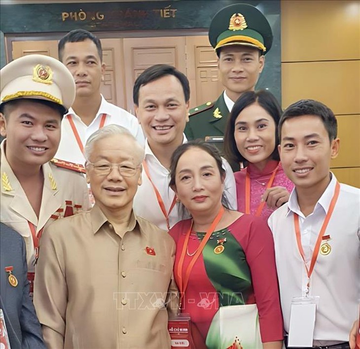 Người dân mọi miền đất nước bày tỏ tình cảm tiếc thương Tổng Bí thư Nguyễn Phú Trọng- Ảnh 1.