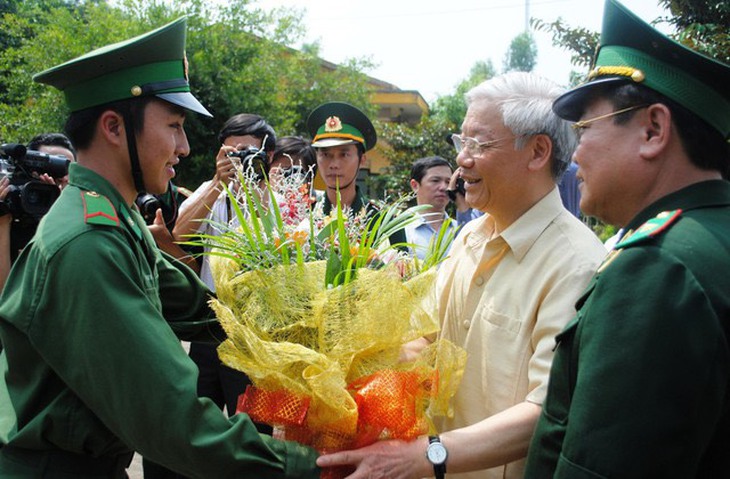 Xúc động hình ảnh Tổng Bí thư Nguyễn Phú Trọng với nhân dân huyện biên giới xa xôi của Thanh Hóa- Ảnh 9. Xúc động hình ảnh Tổng Bí thư Nguyễn Phú Trọng với nhân dân huyện biên giới xa xôi của Thanh Hóa- Ảnh 9.
