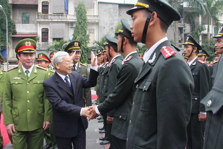 Tổng Bí thư Nguyễn Phú Trọng với sự nghiệp bảo vệ an ninh quốc gia, bảo đảm trật tự, an toàn xã hội- Ảnh 2. Tổng Bí thư Nguyễn Phú Trọng với sự nghiệp bảo vệ an ninh quốc gia, bảo đảm trật tự, an toàn xã hội- Ảnh 2.