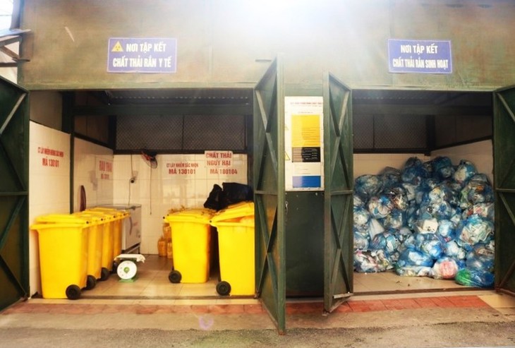 Chất thải y tế tác động xấu đến môi trường và con người nếu không được xử lý đúng cách- Ảnh 3. Chất thải y tế tác động xấu đến môi trường và con người nếu không được xử lý đúng cách- Ảnh 3.