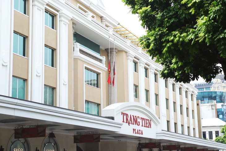 Hà Nội treo cờ rủ, dừng hoạt động vui chơi, giải trí trong 2 ngày Quốc tang Tổng Bí thư Nguyễn Phú Trọng- Ảnh 1. Hà Nội treo cờ rủ, dừng hoạt động vui chơi, giải trí trong 2 ngày Quốc tang Tổng Bí thư Nguyễn Phú Trọng- Ảnh 1.