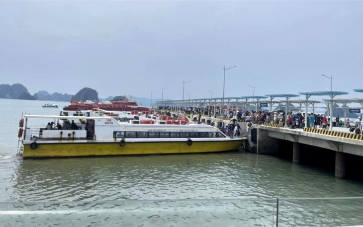 Tin mới về Bão số 2: Quảng Ninh cấm biển từ 12h trưa nay- Ảnh 1. Tin mới về Bão số 2: Quảng Ninh cấm biển từ 12h trưa nay- Ảnh 1.