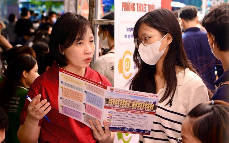 Thận trọng để không bị "mắc bẫy" điểm sàn xét tuyển