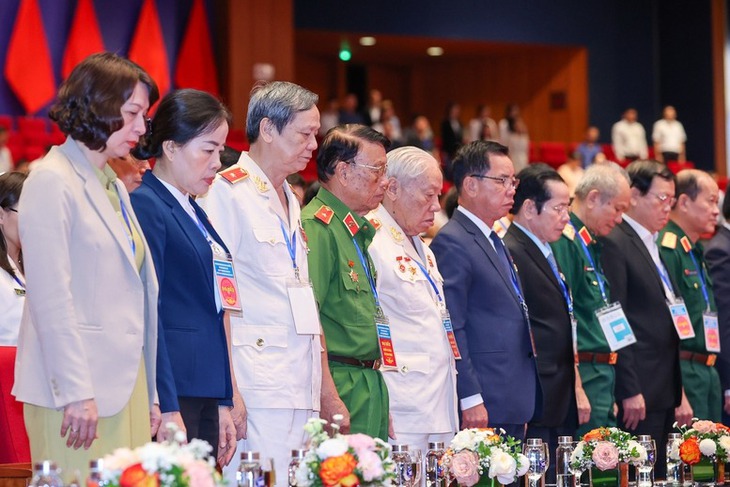 Thủ tướng kêu gọi mọi người luôn ghi nhớ, tri ân người có công với cách mạng như lời của Tổng Bí thư- Ảnh 2. Thủ tướng kêu gọi mọi người luôn ghi nhớ, tri ân người có công với cách mạng như lời của Tổng Bí thư- Ảnh 2.