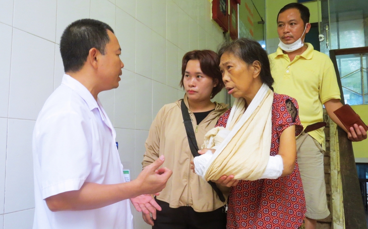 Thưởng nóng kíp cấp cứu cứu sống bé 37 tháng tuổi ngừng tuần hoàn do đuối nước- Ảnh 3.