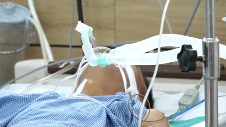 Sau uống rượu 5 người phải vào viện cấp cứu, Bộ Y tế yêu cầu dừng lưu thông, truy xuất tận cùng - Ảnh 1. Sau uống rượu 5 người phải vào viện cấp cứu, Bộ Y tế yêu cầu dừng lưu thông, truy xuất tận cùng - Ảnh 1.