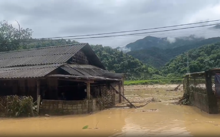 Lũ quét ở Điện Biên xảy ra trong đêm khiến 4 người thương vong, 3 người mất tích