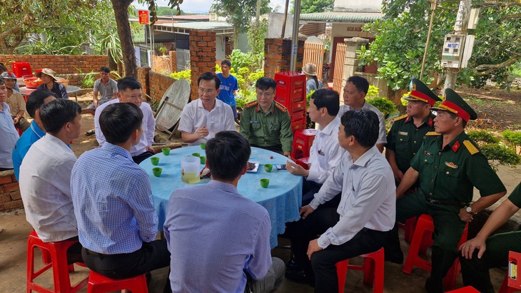 Hiện trường vụ tai nạn giao thông làm 3 người tử vong- Ảnh 8. Hiện trường vụ tai nạn giao thông làm 3 người tử vong- Ảnh 8.