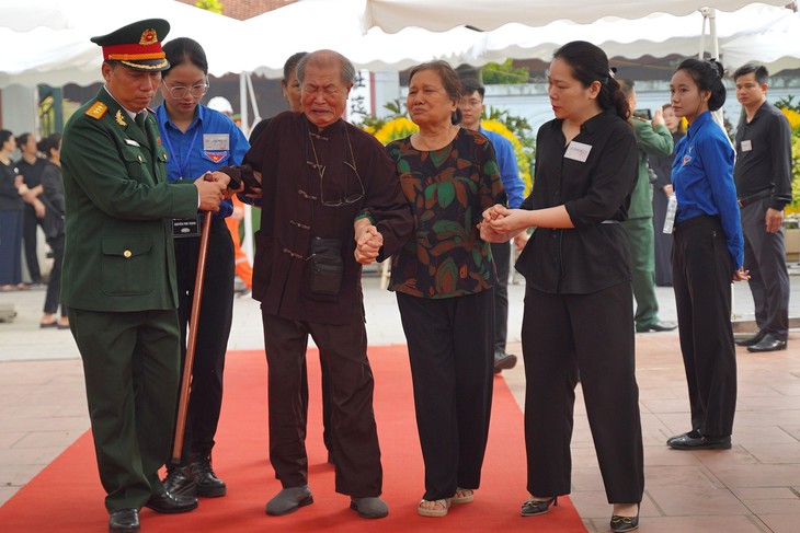 Lễ viếng Tổng Bí thư Nguyễn Phú Trọng tại quê nhà Đông Anh đảm bảo an ninh, an toàn- Ảnh 4. Lễ viếng Tổng Bí thư Nguyễn Phú Trọng tại quê nhà Đông Anh đảm bảo an ninh, an toàn- Ảnh 4.