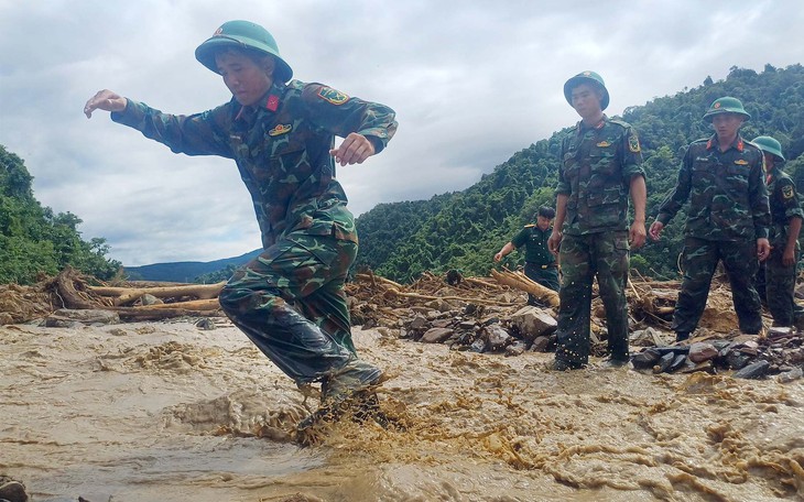 1 nhân viên bị thương, tài sản một cơ sở y tế bị hư hỏng do mưa lũ ở Điện Biên
