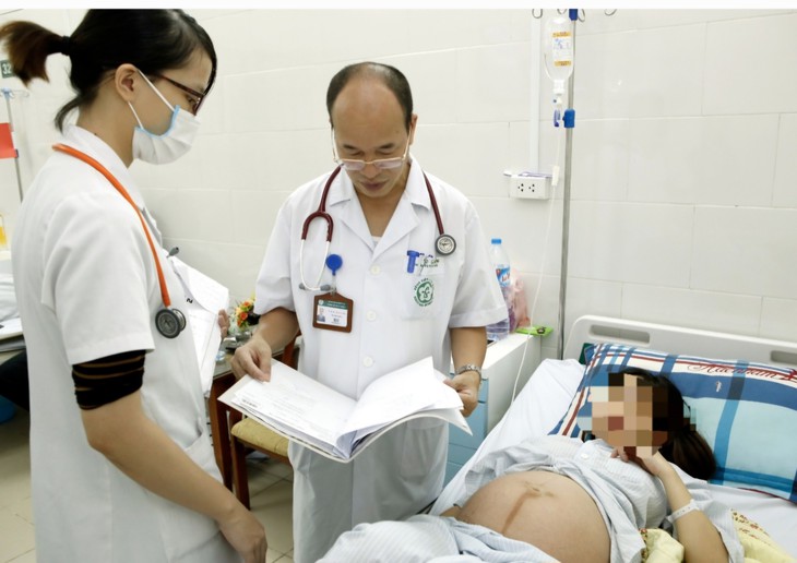 Khoảng 10 triệu người Việt bị viêm gan B, chuyên gia Bệnh viện Bạch Mai khuyến cáo gì?- Ảnh 1. Khoảng 10 triệu người Việt bị viêm gan B, chuyên gia Bệnh viện Bạch Mai khuyến cáo gì?- Ảnh 1.
