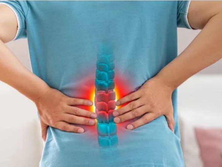 Đau lưng do ngồi nhiều phải làm gì?- Ảnh 1. Đau lưng do ngồi nhiều phải làm gì?- Ảnh 1.