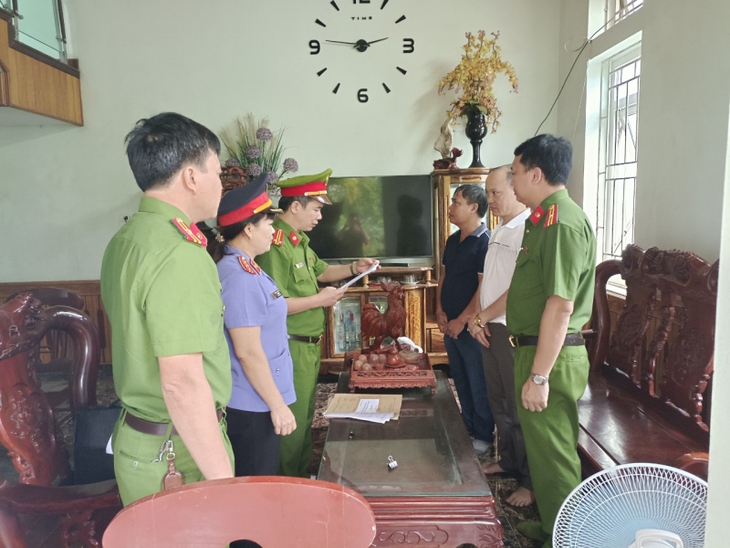 Trốn thuế gây thất thoát trên 10 tỷ đồng, Giám đốc và kế toán bị khởi tố- Ảnh 1. Trốn thuế gây thất thoát trên 10 tỷ đồng, Giám đốc và kế toán bị khởi tố- Ảnh 1.