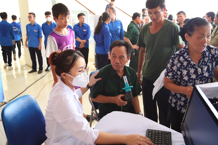 Vai trò của y tế cơ sở phải được đặt lên hàng đầu- Ảnh 2. Vai trò của y tế cơ sở phải được đặt lên hàng đầu- Ảnh 2.