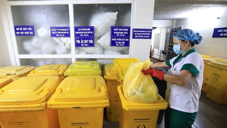 Chú trọng công tác quản lý chất thải y tế và phong trào xanh - sạch - đẹp- Ảnh 1. Chú trọng công tác quản lý chất thải y tế và phong trào xanh - sạch - đẹp- Ảnh 1.