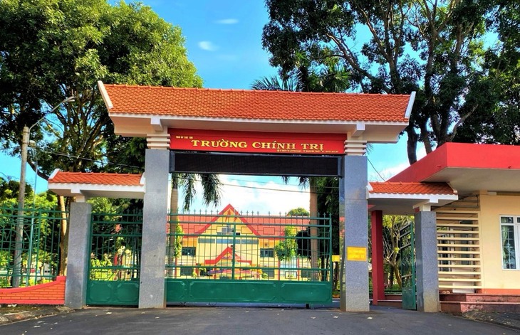 Khởi tố Phó Trưởng khoa Xây dựng Đảng - Trường Chính trị tỉnh Đắk Lắk vì đánh bạc- Ảnh 1. Khởi tố Phó Trưởng khoa Xây dựng Đảng - Trường Chính trị tỉnh Đắk Lắk vì đánh bạc- Ảnh 1.