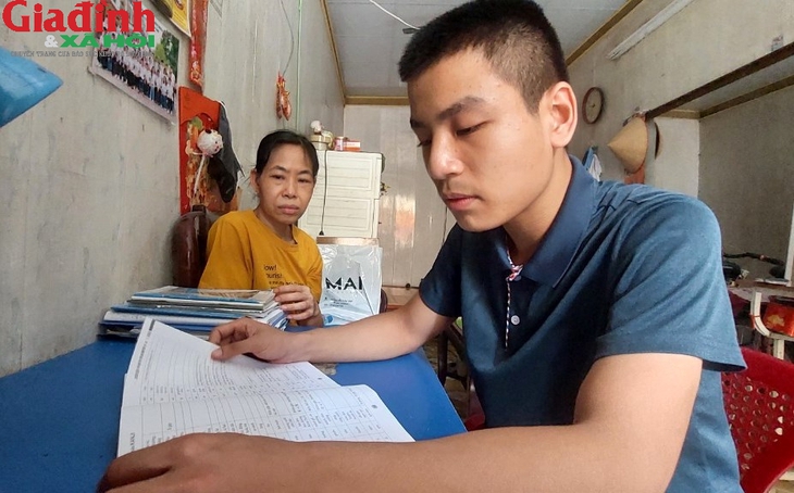 Gia cảnh éo le, khốn khó của thủ khoa lớp 10 ở Hải Dương, sống cùng mẹ trong căn phòng trọ đi thuê- Ảnh 4. Gia cảnh éo le, khốn khó của thủ khoa lớp 10 ở Hải Dương, sống cùng mẹ trong căn phòng trọ đi thuê- Ảnh 4.