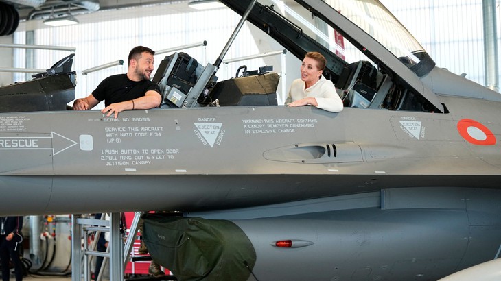 Ukraine chỉ vận hành được 3 tiêm kích F-16 vì mới đào tạo được 6 phi công?- Ảnh 2. Ukraine chỉ vận hành được 3 tiêm kích F-16 vì mới đào tạo được 6 phi công?- Ảnh 2.