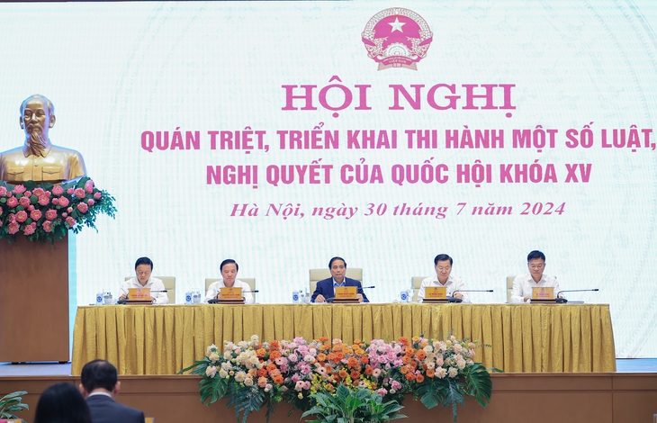 Thủ tướng chủ trì Hội nghị quán triệt, triển khai một số luật, nghị quyết của Quốc hội- Ảnh 1. Thủ tướng chủ trì Hội nghị quán triệt, triển khai một số luật, nghị quyết của Quốc hội- Ảnh 1.