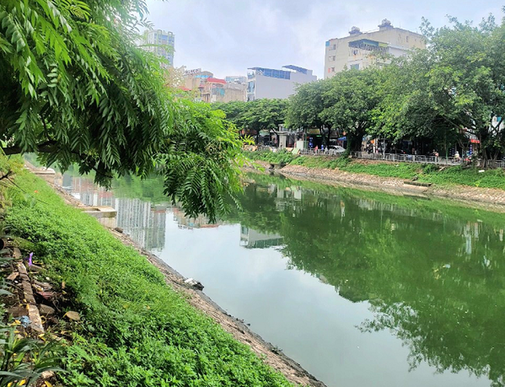 Sông Nhuệ và sông Tô Lịch ở Hà Nội thay đổi như thế nào sau đợt mưa lớn?- Ảnh 2. sông tô lịch