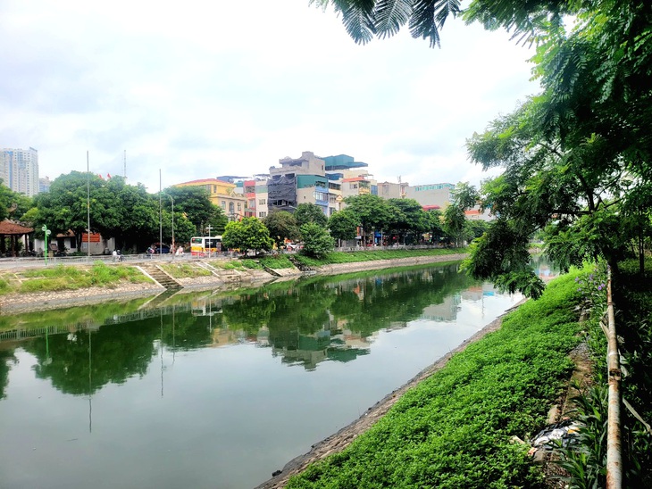 Sông Nhuệ và sông Tô Lịch ở Hà Nội thay đổi như thế nào sau đợt mưa lớn?- Ảnh 3. sông tô lịch