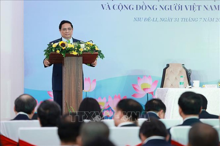 Thủ tướng Phạm Minh Chính dâng hoa tại tượng Bác Hồ ở New Delhi- Ảnh 3. Thủ tướng Phạm Minh Chính dâng hoa tại tượng Bác Hồ ở New Delhi- Ảnh 3.