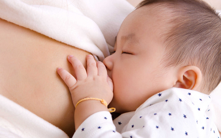 6 cách hữu ích giúp tăng nguồn sữa mẹ sau sinh