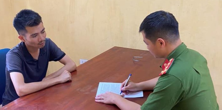 Ném mắm tôm vào nhà con nợ U60- Ảnh 1.