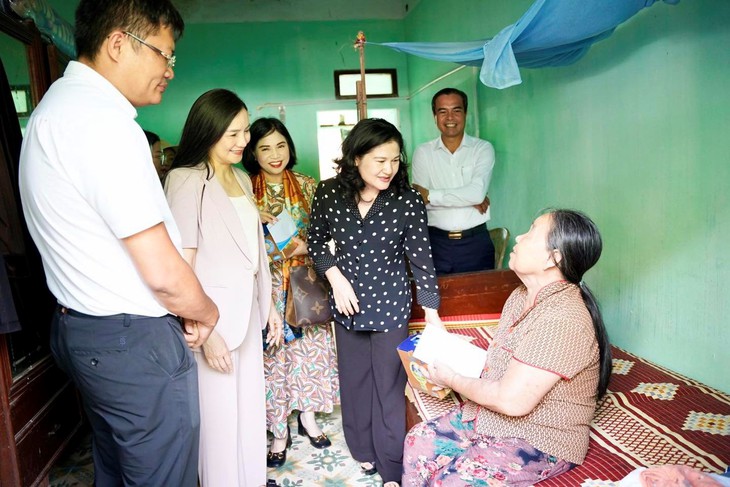 Đêm nhạc 'Hòa nhịp yêu thương' chung tay ủng hộ bệnh nhân nghèo sẽ diễn ra tại Bệnh viện Đa khoa TP Vinh tối 20/7 tới- Ảnh 4. Đêm nhạc 'Hòa nhịp yêu thương' chung tay ủng hộ bệnh nhân nghèo sẽ diễn ra tại Bệnh viện Đa khoa TP Vinh tối 20/7 tới- Ảnh 4.