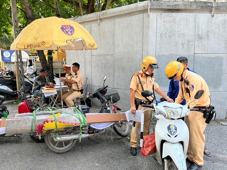 Một shipper bị xử phạt nồng độ cồn 2 lần trong 1 tuần- Ảnh 3.