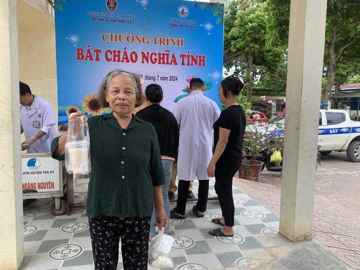 Hành trình một thập kỷ: Triệu 'Bát cháo nghĩa tình' đến với bệnh nhân- Ảnh 5.