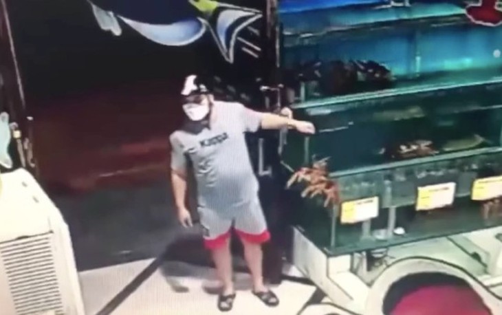 Kẻ trộm tôm hùm gây xôn xao ở Hà Nội đã sa lưới- Ảnh 2. Kẻ trộm tôm hùm gây xôn xao ở Hà Nội đã sa lưới- Ảnh 2.