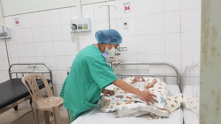 Sau hơn 10 năm, bệnh ho gà xuất hiện trở lại ở Thừa Thiên Huế- Ảnh 1. Sau hơn 10 năm, bệnh ho gà xuất hiện trở lại ở Thừa Thiên Huế- Ảnh 1.