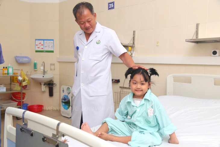 Một người chết não hiến tặng tim, cứu bé gái 7 tuổi đang mong manh sự sống- Ảnh 1. Một người chết não hiến tặng tim, cứu bé gái 7 tuổi đang mong manh sự sống- Ảnh 1.
