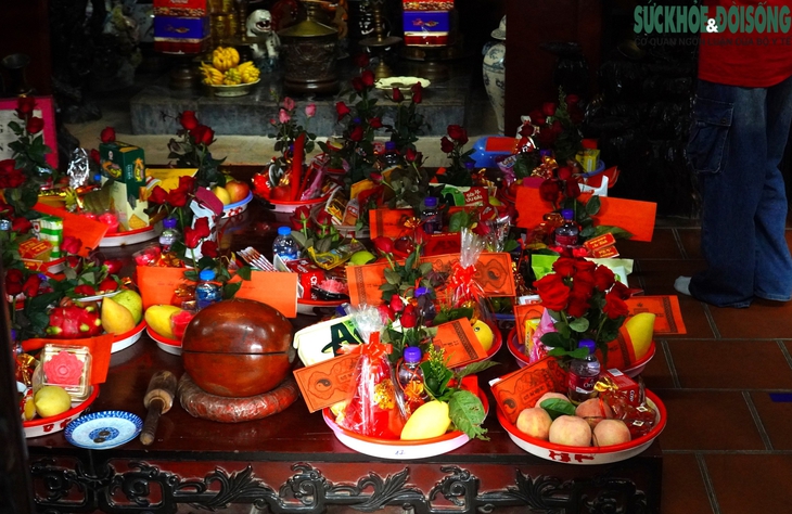 Nam thanh nữ tú tấp nập tới Chùa Hà cầu tình duyên ngày Thất Tịch - Ảnh 11. Nam thanh nữ tú tấp nập tới Chùa Hà cầu tình duyên ngày Thất Tịch - Ảnh 11.