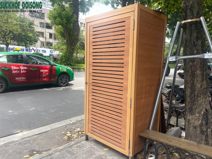 Loạt tủ điện ở Hà Nội được ‘khoác áo’ mới- Ảnh 3. Loạt tủ điện ở Hà Nội được ‘khoác áo’ mới- Ảnh 3.