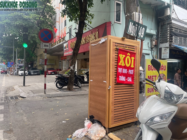 Loạt tủ điện ở Hà Nội được ‘khoác áo’ mới- Ảnh 5. Loạt tủ điện ở Hà Nội được ‘khoác áo’ mới- Ảnh 5.