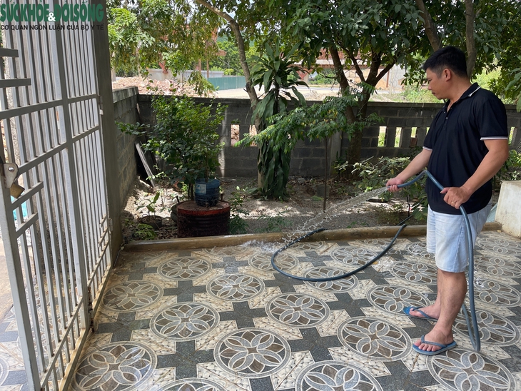 Nhà dân gần công trường cao tốc đoạn Vạn Ninh - Cam Lộ xuất hiện hàng loạt vết nứt- Ảnh 4. Nhà dân gần công trường cao tốc đoạn Vạn Ninh - Cam Lộ xuất hiện hàng loạt vết nứt- Ảnh 4.
