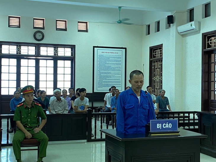 Đâm Phó Chánh án TAND huyện, lĩnh án 13 năm tù- Ảnh 1. Đâm Phó Chánh án TAND huyện, lĩnh án 13 năm tù- Ảnh 1.