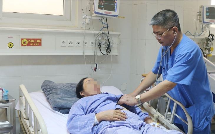 Truyền huyết thanh kháng nọc, cứu sống bệnh nhân bị rắn lục cắn