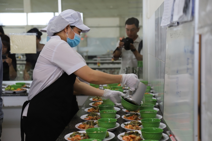 Kiên quyết xử lý nghiêm, đình chỉ hoạt động các cơ sở vi phạm liên quan đến thực phẩm- Ảnh 1. Kiên quyết xử lý nghiêm, đình chỉ hoạt động các cơ sở vi phạm liên quan đến thực phẩm- Ảnh 1.