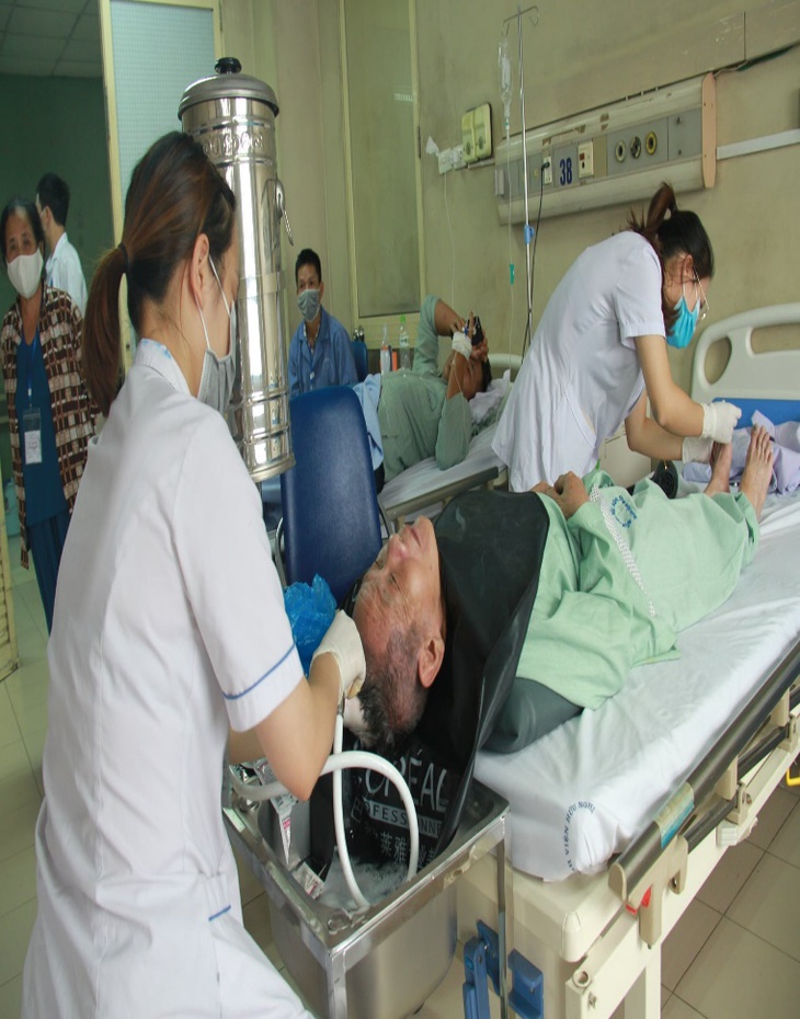 Bệnh viện Hữu Nghị: Đổi mới phong cách hướng tới sự hài lòng của người bệnh- Ảnh 4. Bệnh viện Hữu Nghị: Đổi mới phong cách hướng tới sự hài lòng của người bệnh- Ảnh 4.