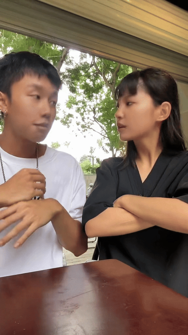 Khoảnh khắc hậu trường dễ thương của con trai Vân Dung và 'bạn gái màn ảnh' Thu Hà Ceri- Ảnh 2. Khoảnh khắc hậu trường dễ thương của con trai Vân Dung và 'bạn gái màn ảnh' Thu Hà Ceri- Ảnh 2.