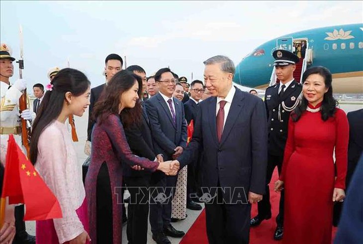 Tổng Bí thư, Chủ tịch nước Tô Lâm và Phu nhân đến Bắc Kinh- Ảnh 6. Tổng Bí thư, Chủ tịch nước Tô Lâm và Phu nhân đến Bắc Kinh- Ảnh 6.